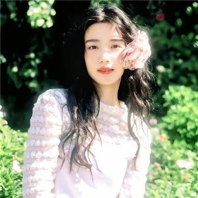步步沦陷，娇妃她有亿点强